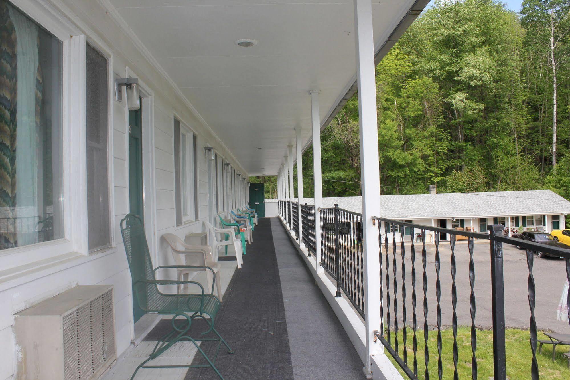 Green Valley Motel Williamstown Exterior photo